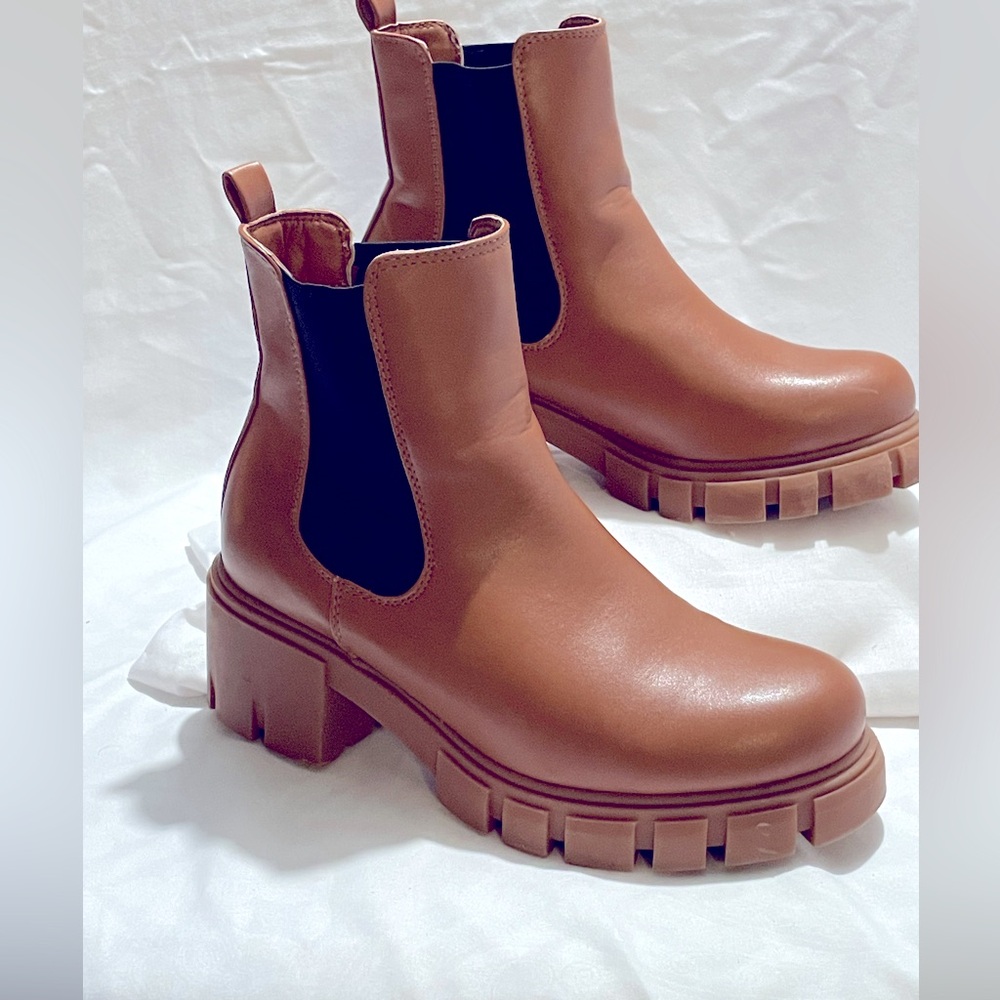 Madden Girl Tessa Ankle Chelsea Boots Lug Sole Chunky Y2K Women Cognac 6.5M